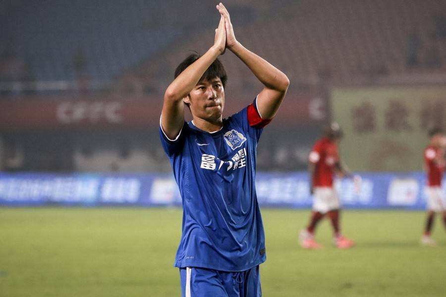 中后卫张耀坤,张耀坤中超冠军