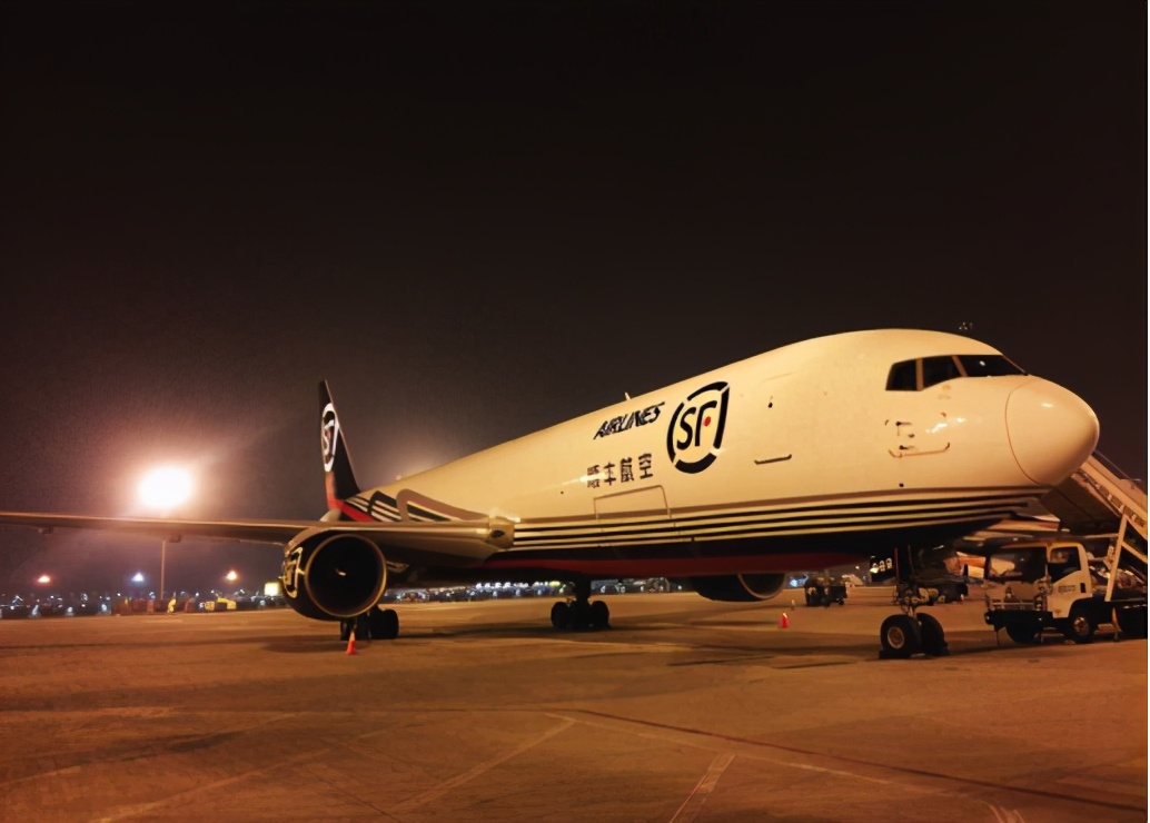 顺丰快递品牌形象分析,顺丰快递的统一品牌策略