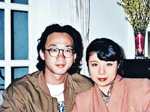 黄家驹最后一任女友现状,黄家驹历任女友现状