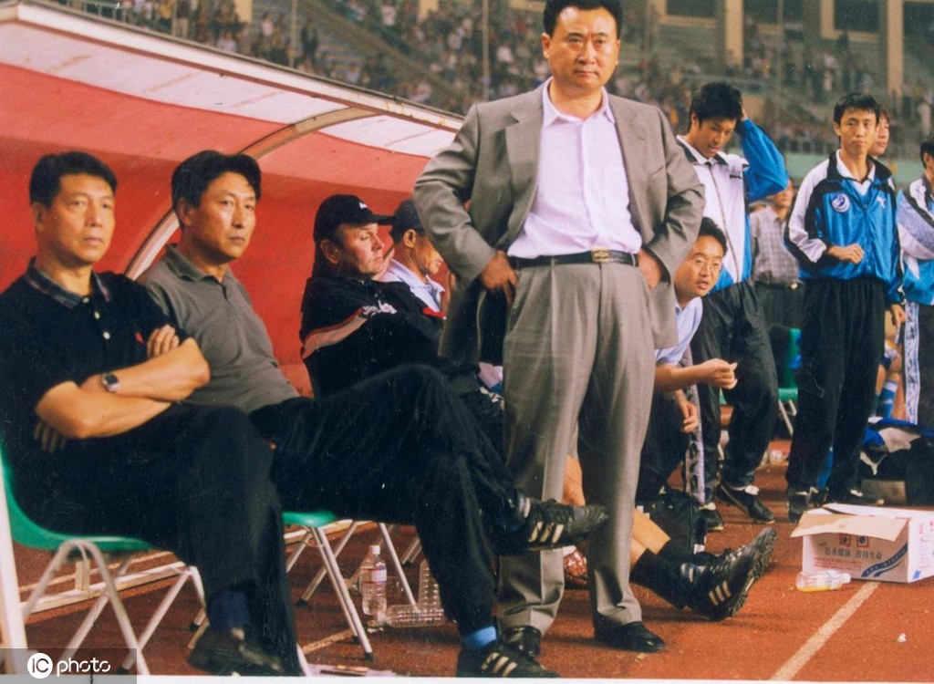 26年三次投资花费几十亿，为了赚小目标他总是搞不定中国足球