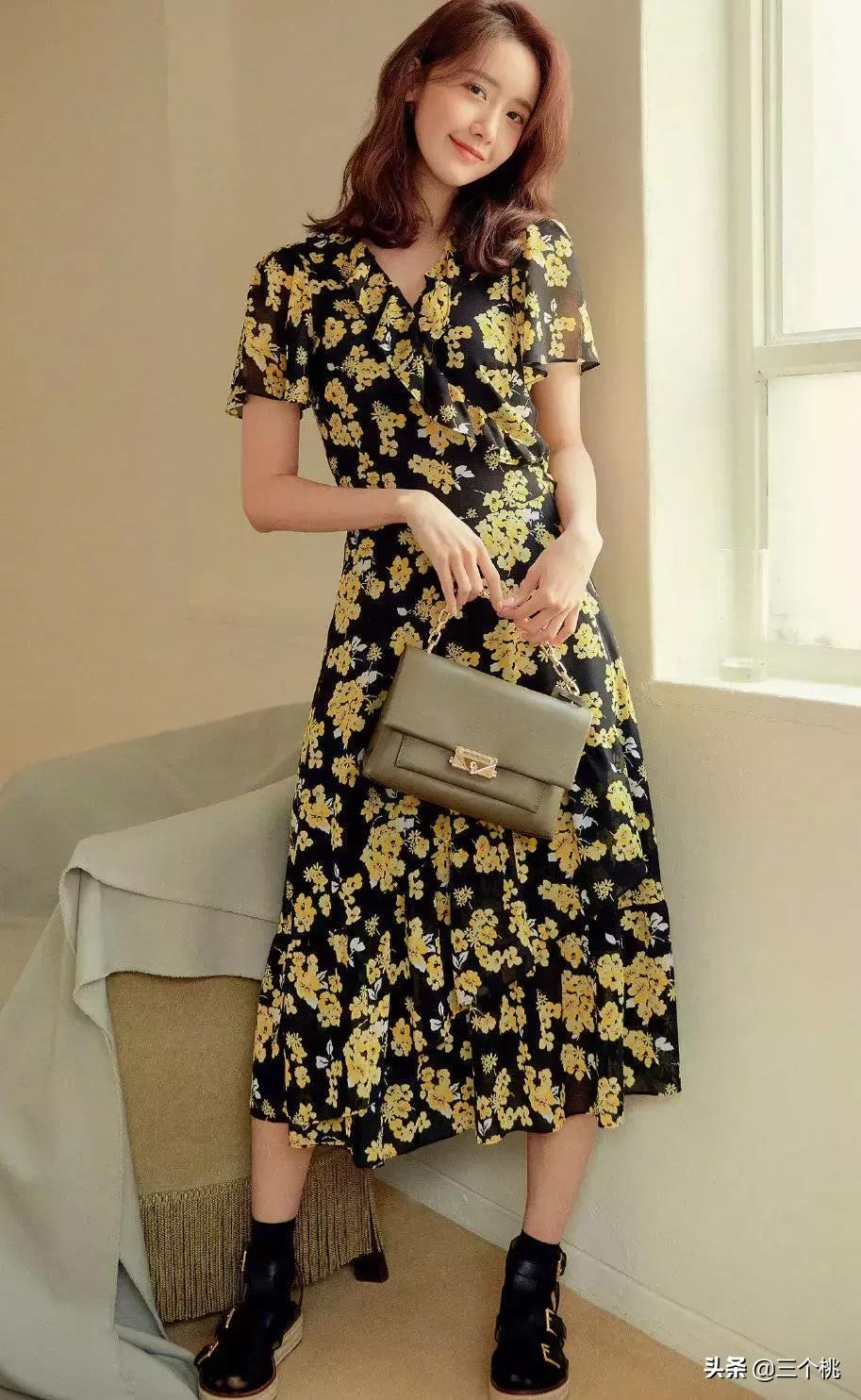 今年流行的裙子不穿高跟鞋,今年流行时髦的裙子冬天穿的
