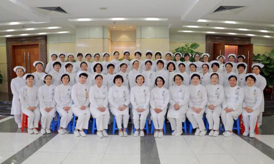 先锋!覃惠英主任成为广东首位护理学专业的“医学领军人才”