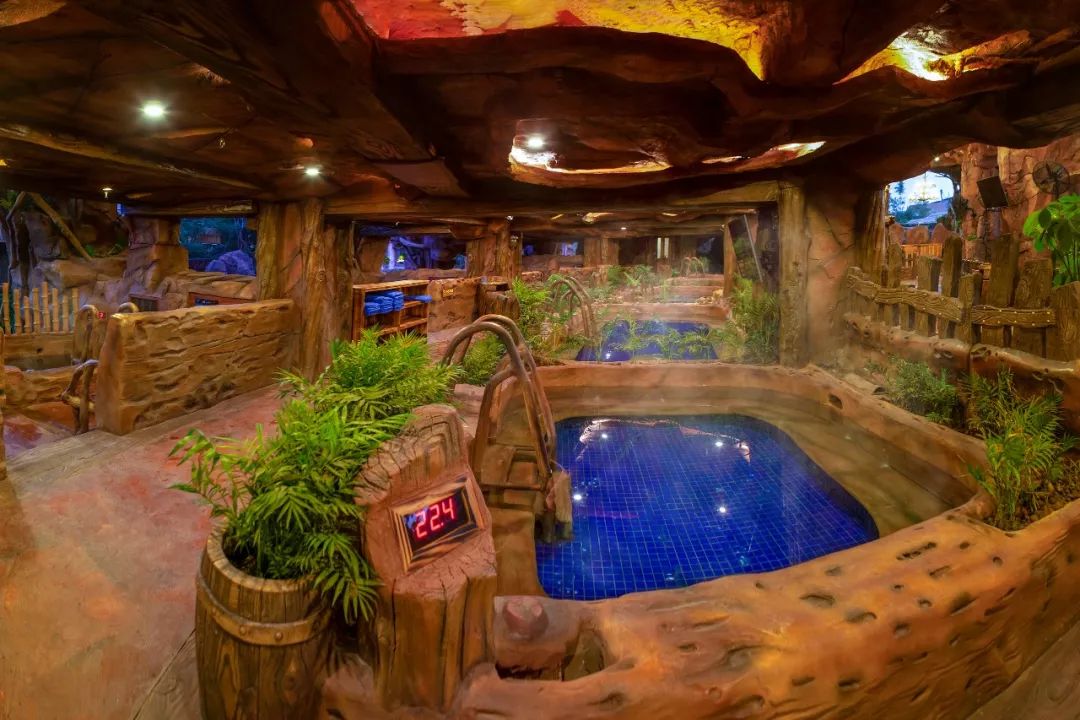 番禺|2天1夜仅499住1房1厅房车+早餐+2大2小长鹿休博园门票+泳池