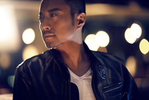 张涵予饰演的硬汉形象,张涵予从幕后配音到影帝