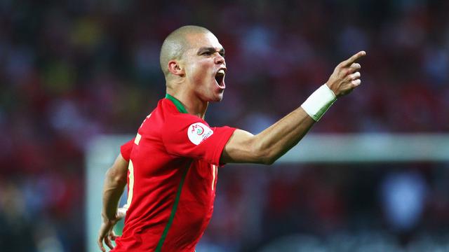 c罗佩佩欧洲杯夺冠,c罗佩佩打球视频