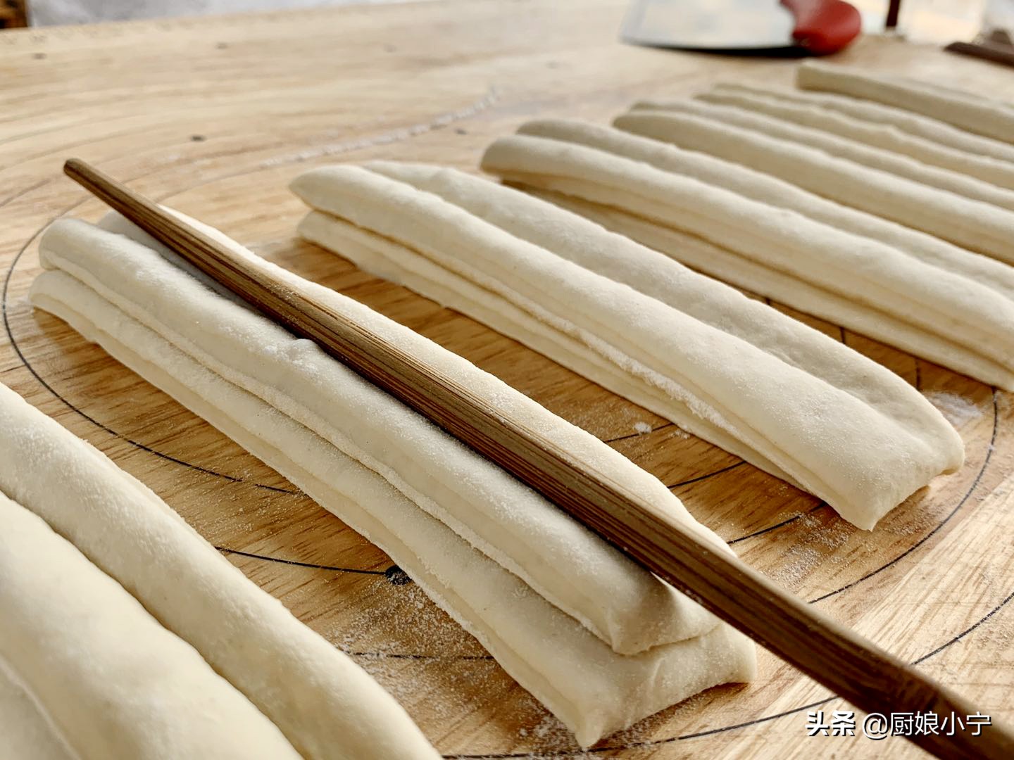 油条正宗做法和配方不加蛋,油条不要小苏打粉家常做法
