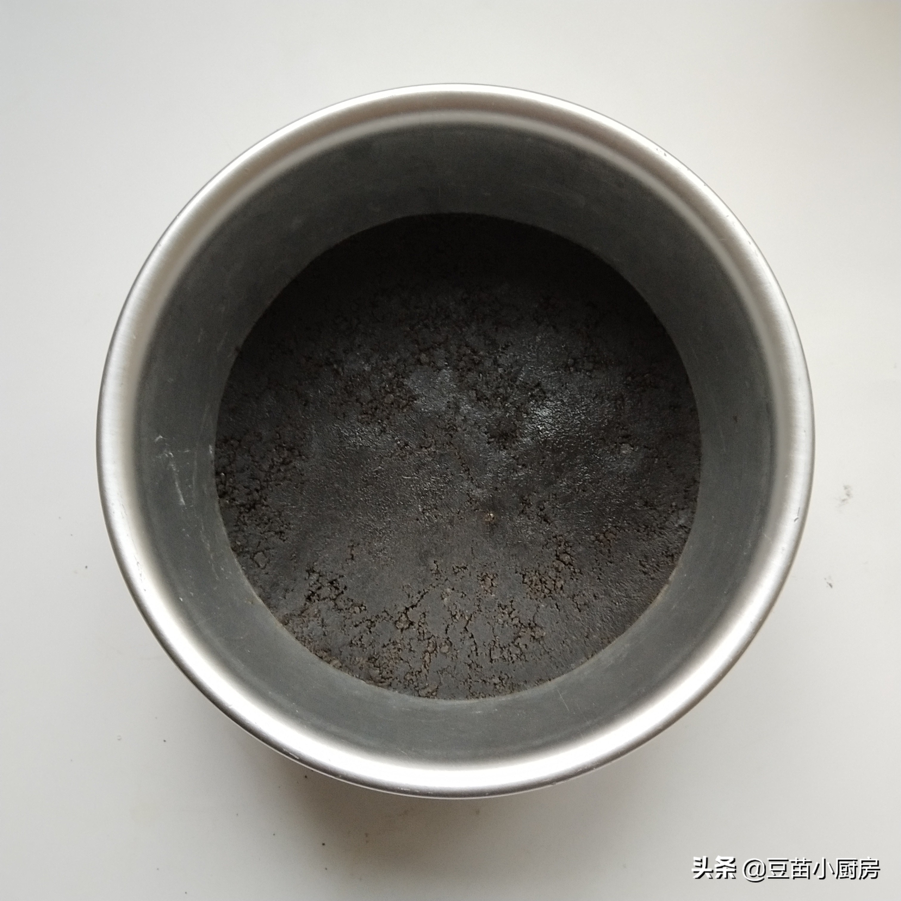 不用烤箱也不用蒸的蛋糕超简单,怎么做蛋糕和奶油不需要烤箱