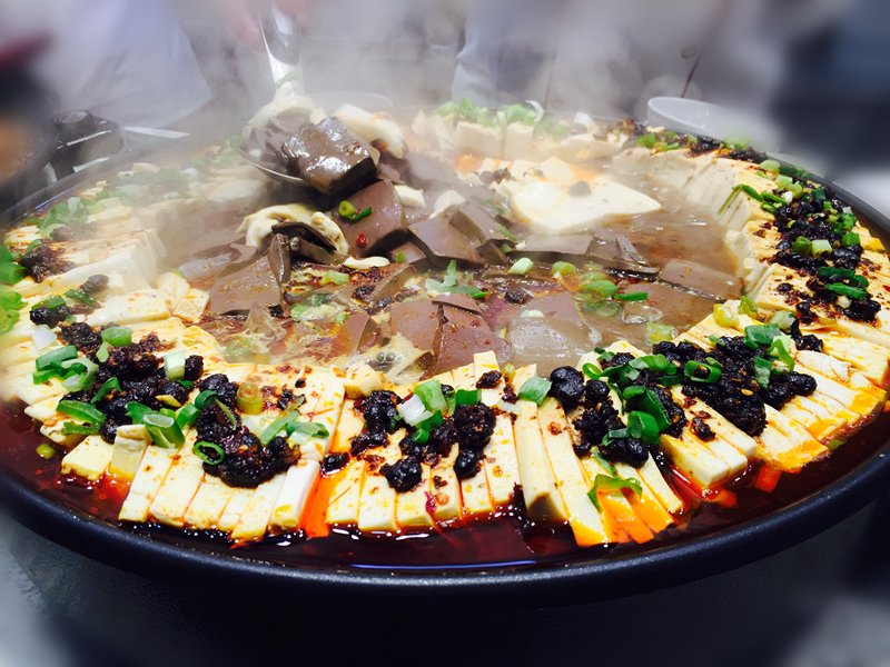 月下说金陵，晨起游南京