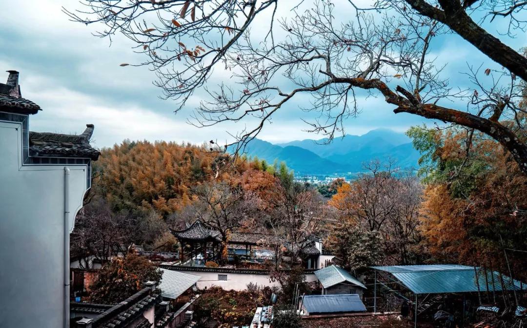 袅袅炊烟升起诗情画意,山间炊烟袅袅诗词