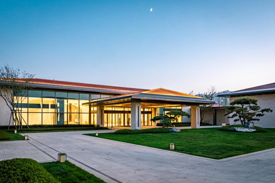 青岛崂山君澜度假酒店圣诞节,崂山君澜度假酒店附近的沙滩