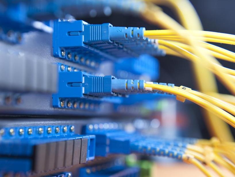 电信宽带和移动宽带哪个更有优势,以后用电信宽带好还是移动宽带