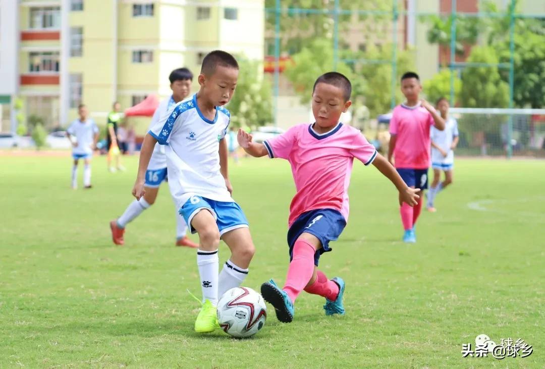 体教融合丨梅县区:中小学生足球联赛持续精彩,新城小学顽强夺冠