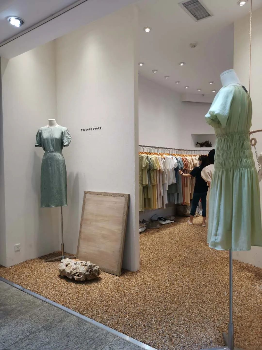 广州汇美服装批发市场现在状况,广州最潮流服装批发市场