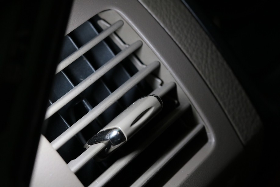 怪兽修车:修复一辆09款中东版丰田霸道,最终旧车变新车