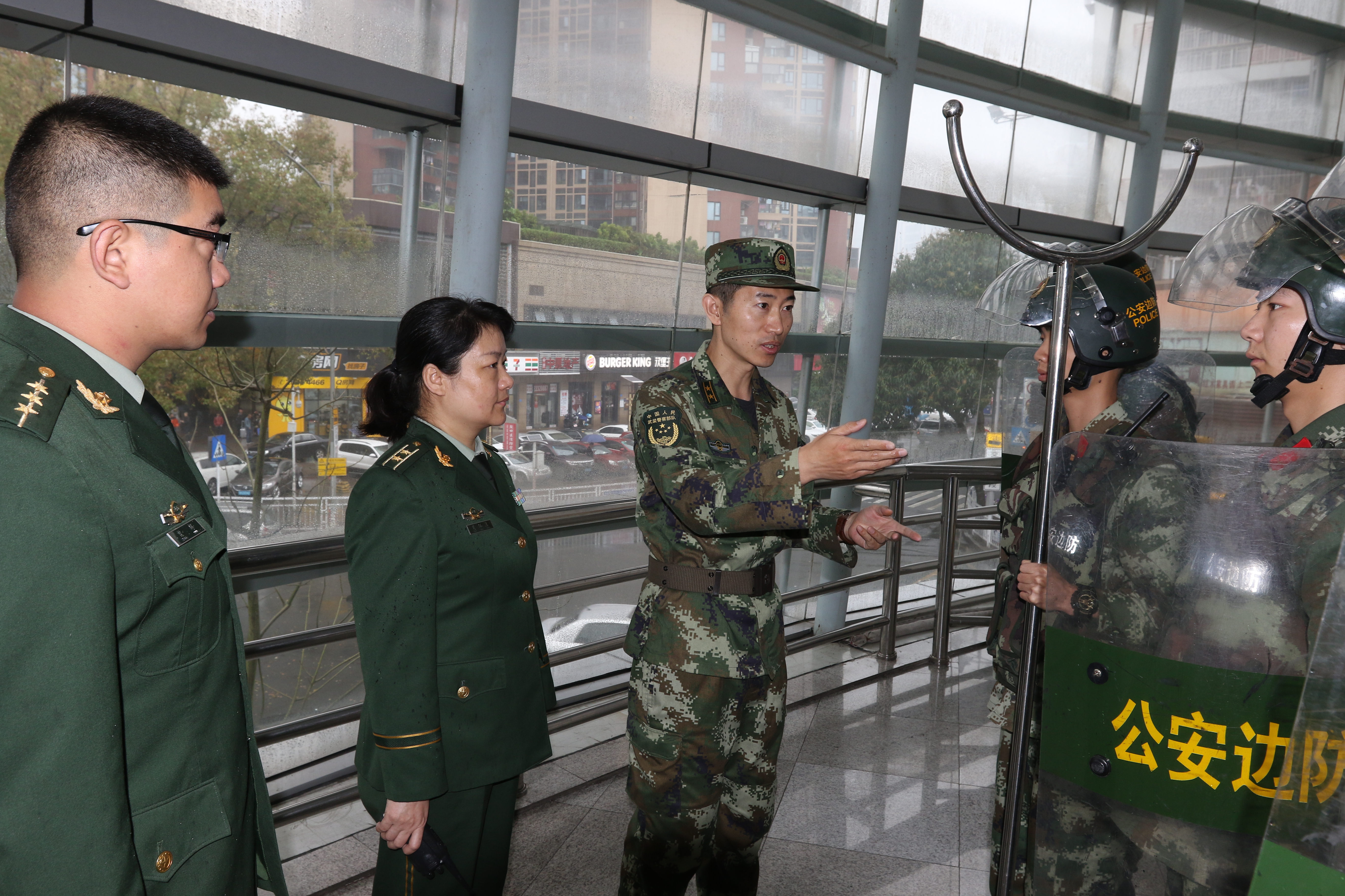 “战狼”团队张翔,联合国维和警察,勋章与荣誉交相辉映