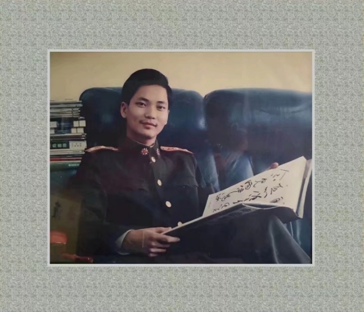 李桂强先生行草书毛*东泽**诗词10首