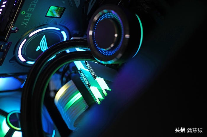 几何未来机箱m2,几何未来机箱4090