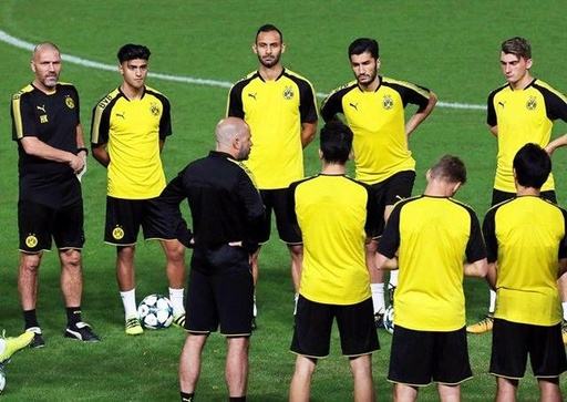 卢卡库和博格巴在曼联打巴黎哪场,博格巴替补出场拯救曼联下场