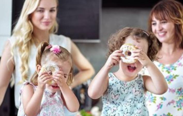 4岁宝宝刷牙牙也黄,宝宝刷牙为什么还是满口虫牙