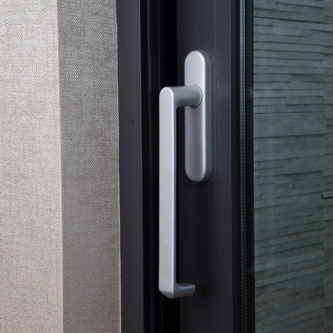 冬季室内窗户结霜如何处理,冬天室内的门窗结冰怎么办