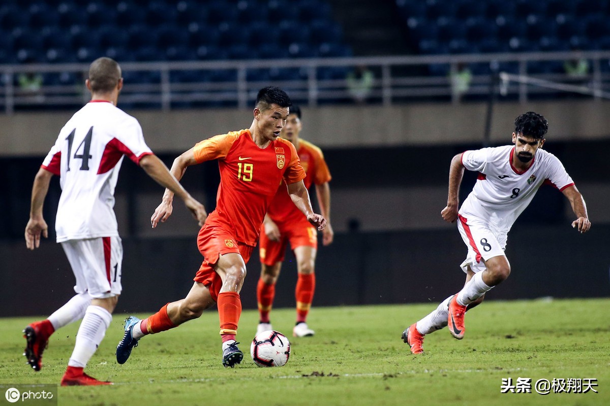 国足u22vs泰国大名单张玉宁替补,张玉宁u22国足集锦