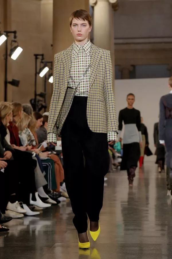 victoriabeckham出街,victoriabeckham谢幕