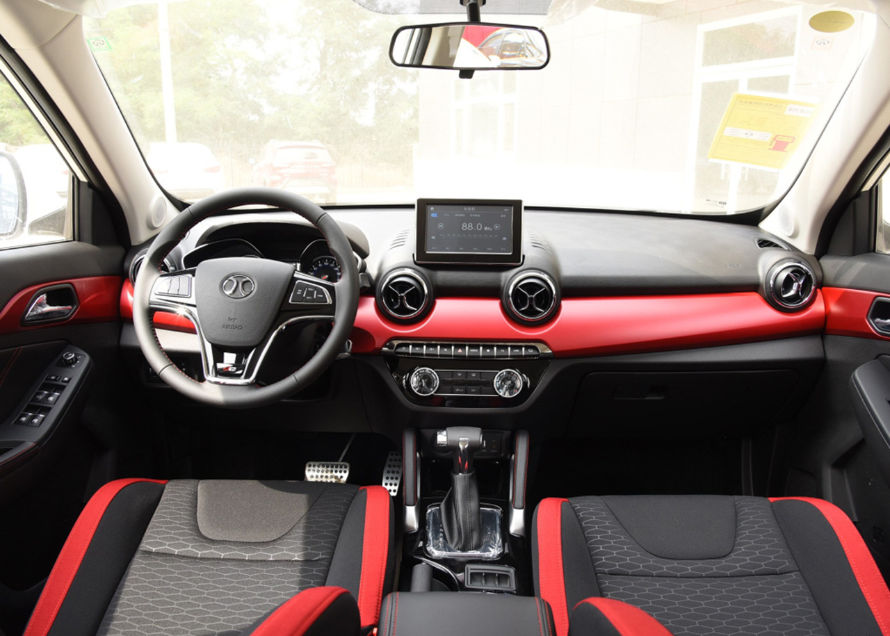 北汽绅宝x35多少钱全款,北汽绅宝x35有2018款的吗