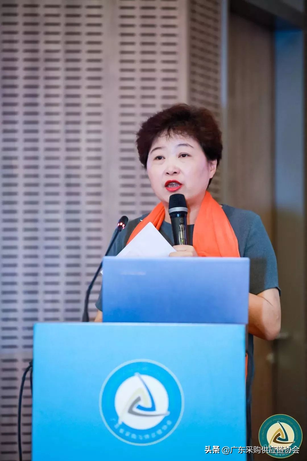 热烈祝贺集团年会圆满成功,热烈祝贺首届电商发展大会