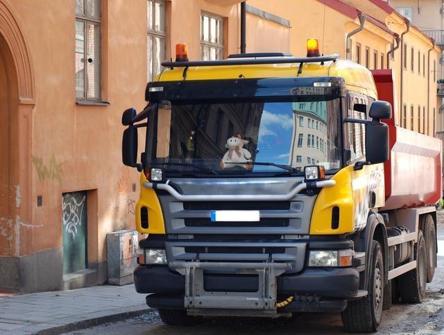 为什么养大货车的人越来越少了？车主：说出来都是眼泪