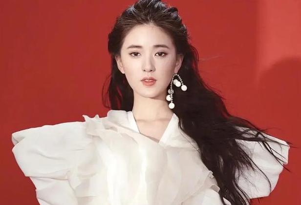 赵露思变甜妹,赵露思突破可爱甜妹形象