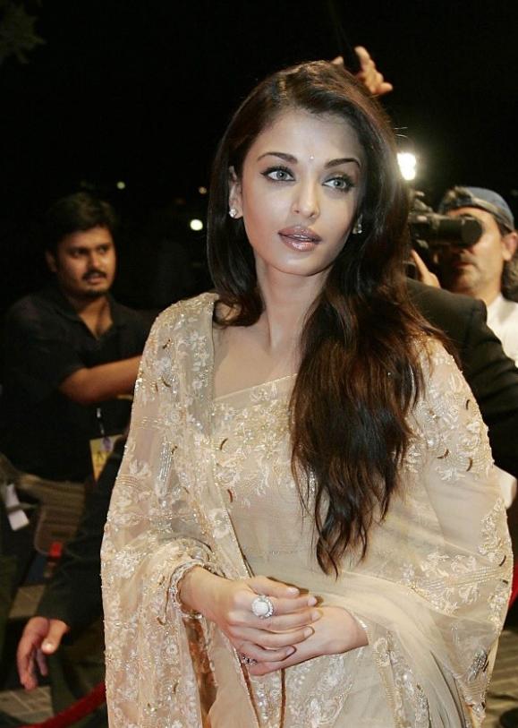 她是印度第一美人,印度第一美女嫁给了25岁的男星