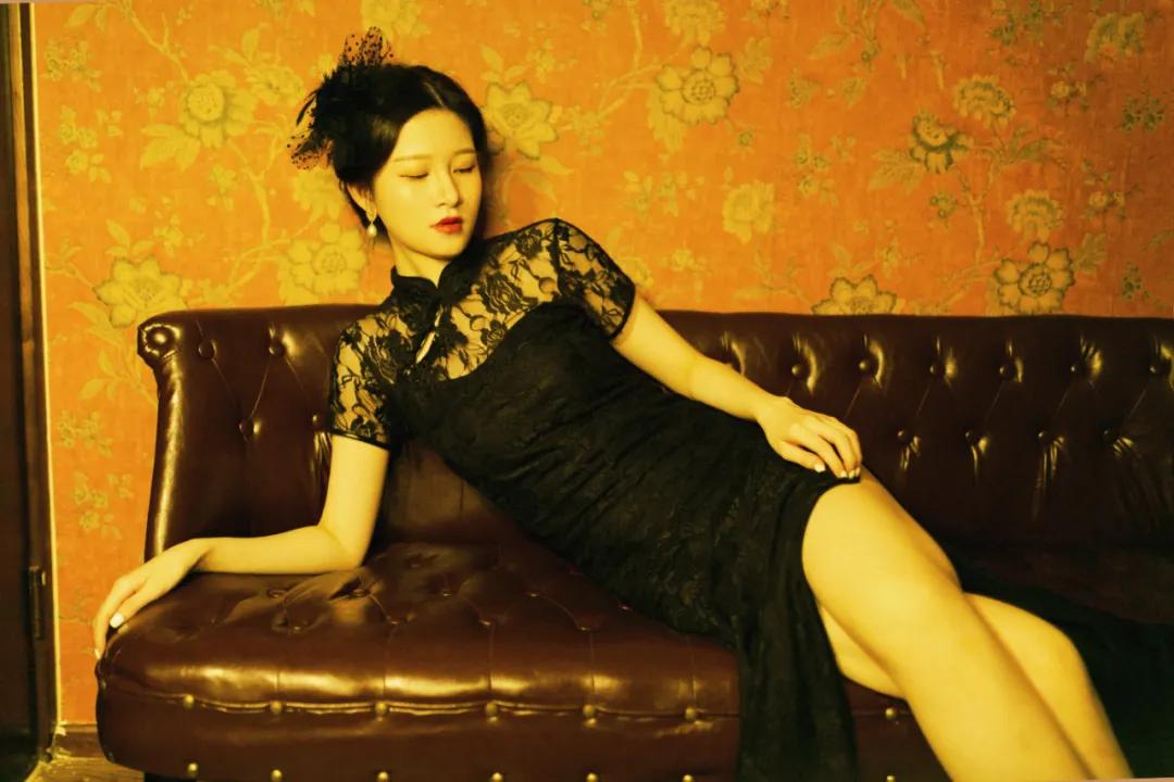 娣卞湷榫欏矖鏃楄鎷嶆憚鍐欑湡,娣卞湷榫欏矖鎷嶇収鍐欑湡鏃楄