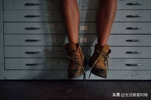 怎么系鞋带才能让鞋带好看呢,教你如何系鞋带最全鞋带穿孔技巧