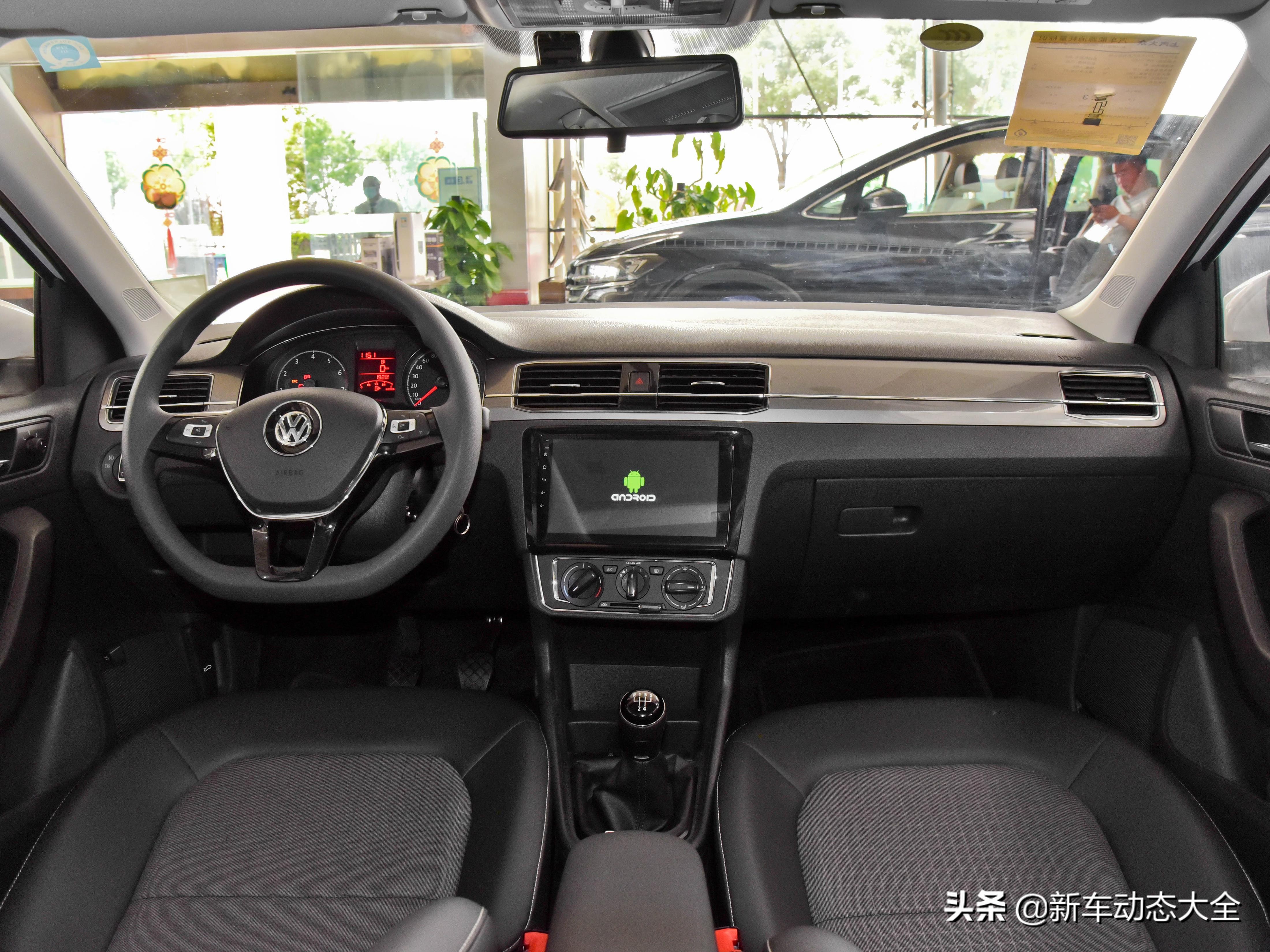 低油耗性价比很高的车20万,省油耐用的家用车大众桑塔纳