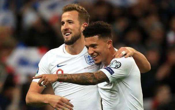 残暴，21岁以下世界第一身价！打爆全欧洲边路的新大腿