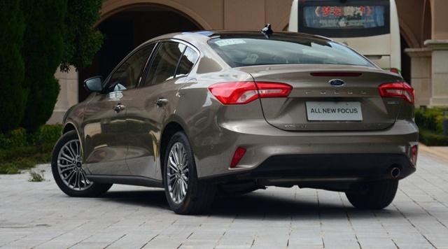 三厢福克斯值得买吗？来听听车主对它的评价和看法吧