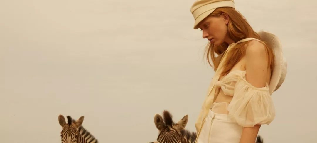 不想洗头还想见人怎么办？