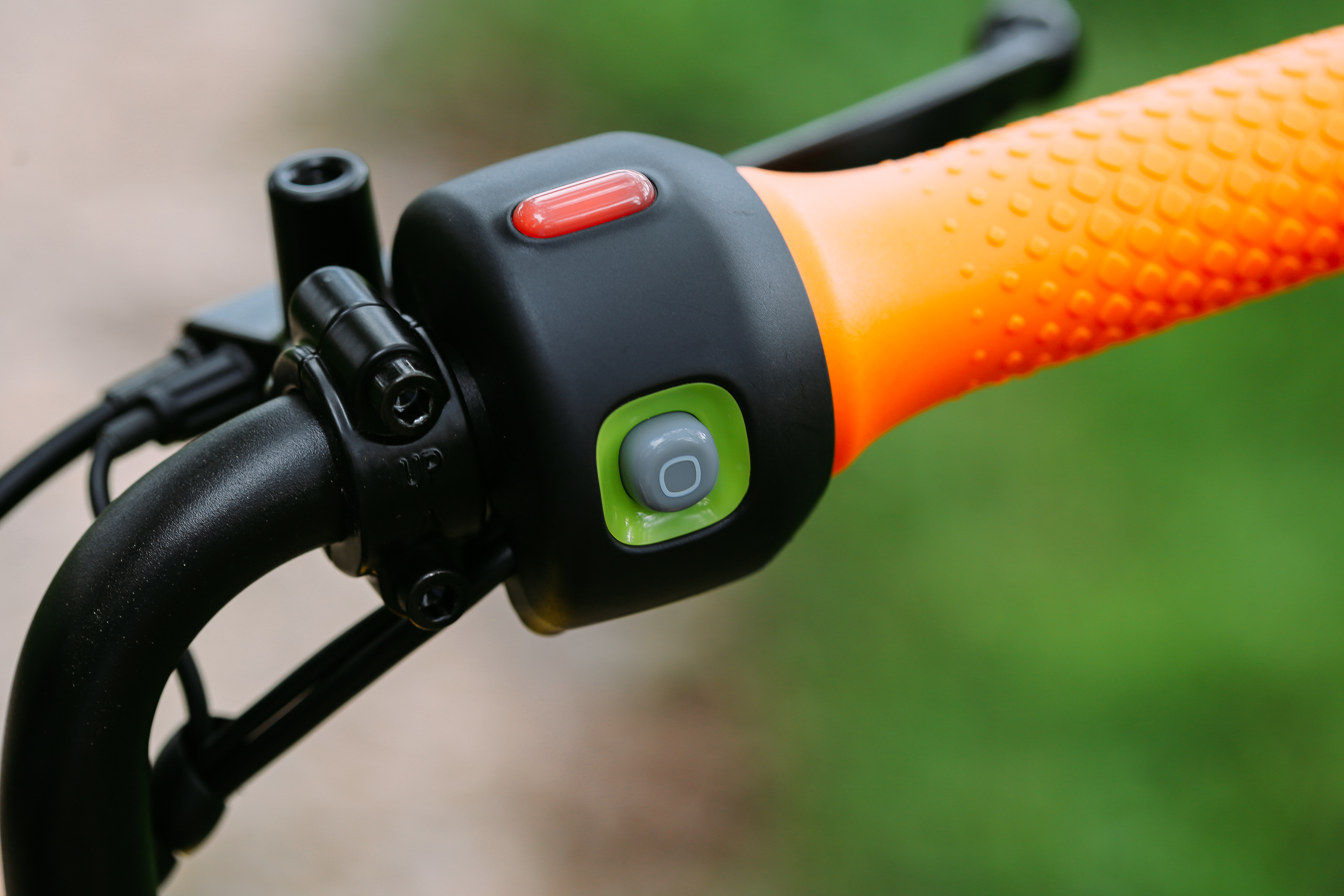 九号电动车新linefriends联名款,九号电动车a40缺点