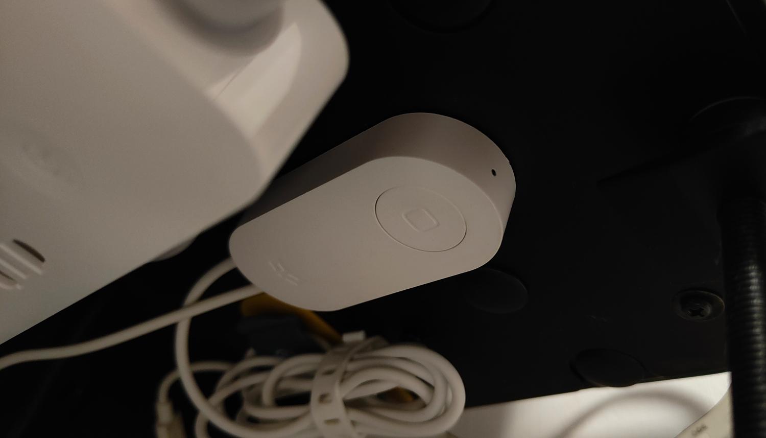 游戏宅的电脑桌面,游戏头戴式耳机rog棱镜s