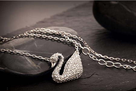 施华洛世奇官方旗舰店紫水晶,施华洛世奇专柜真假