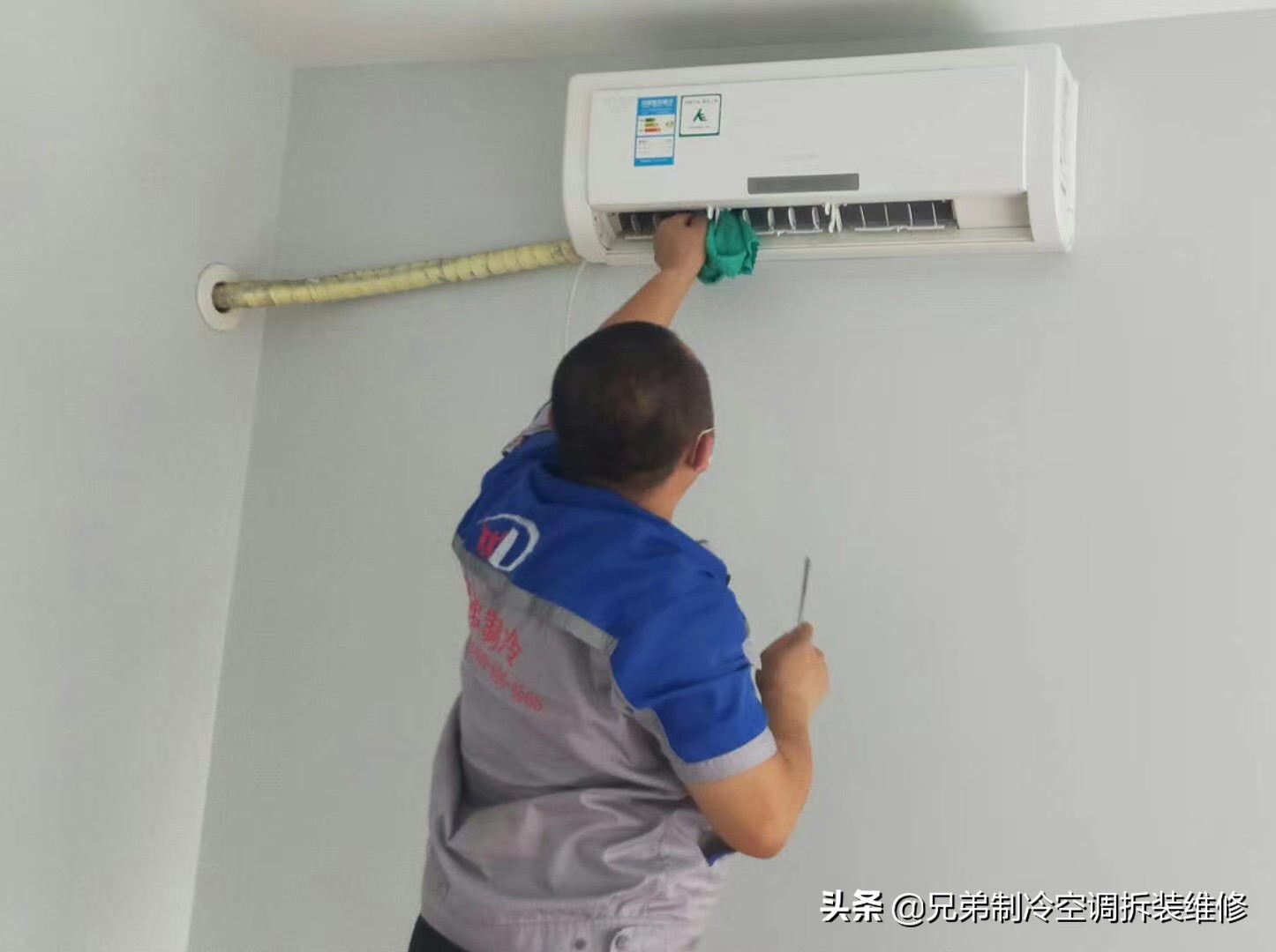 怎样拆洗空调过滤网视频,美的空调挂式怎么拆洗过滤网