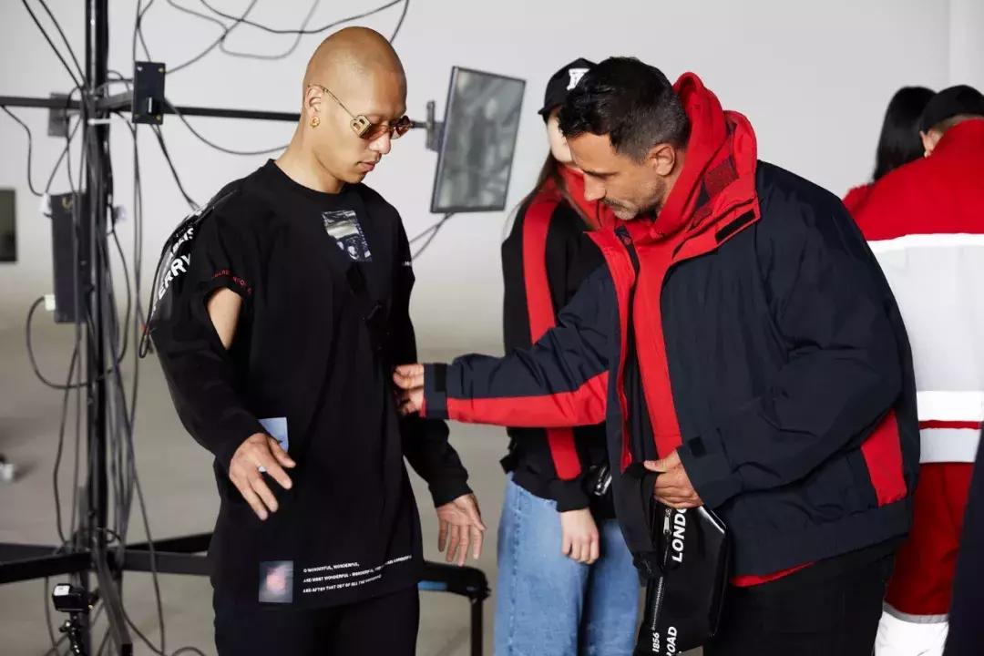 gentlemonster王嘉尔出场,gentlemonster智能眼镜二代