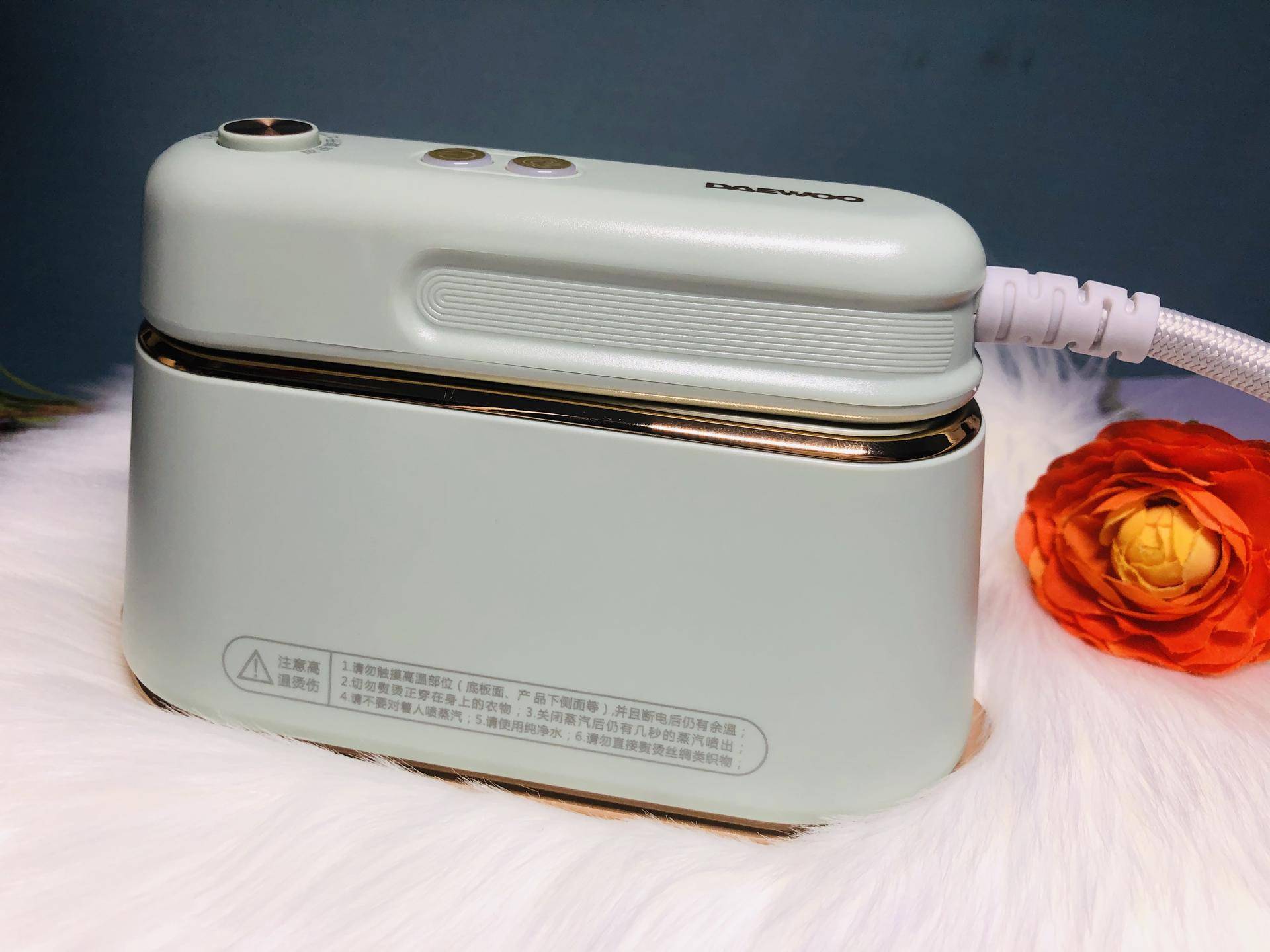 韩国大宇熨斗官方旗舰店,韩国大宇手持挂烫机熨烫使用方法