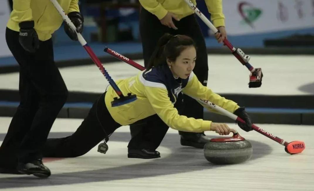 韩国美女冰壶队长倒追中国运动员,韩国冰壶女神倒追中国穷小伙