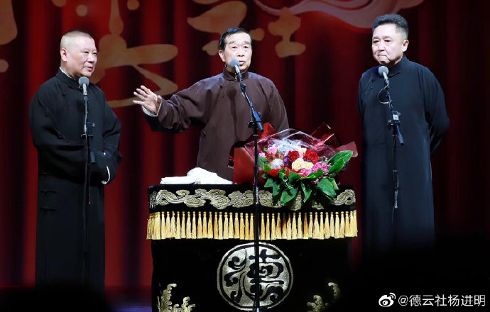 纪念侯耀文专场石富宽夸郭德纲,候耀文石富宽郭德纲访谈