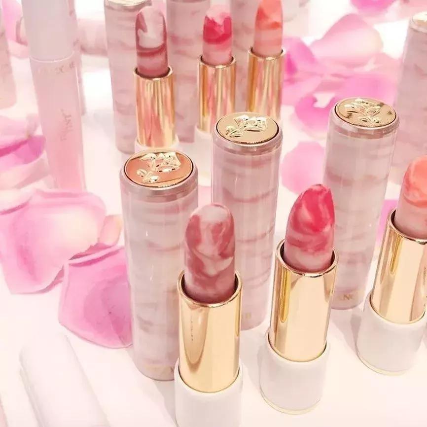 最新彩妆单品推荐,初春彩妆流行趋势