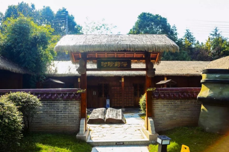 中国十大温泉城市,中国特别有名的十大温泉馆