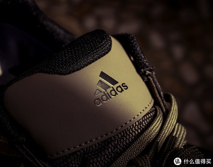 adidas阿迪达斯男子跑步鞋fy4320,阿迪达斯耐磨实战篮球鞋灰蓝开箱