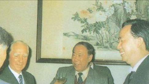 传奇富商牟其中完整版,传奇富商牟其中