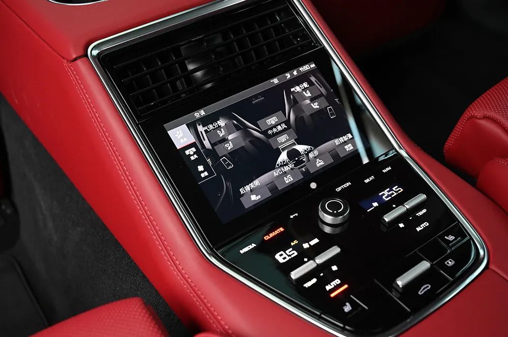 试新款保时捷panamera,全新保时捷panamera第一视角